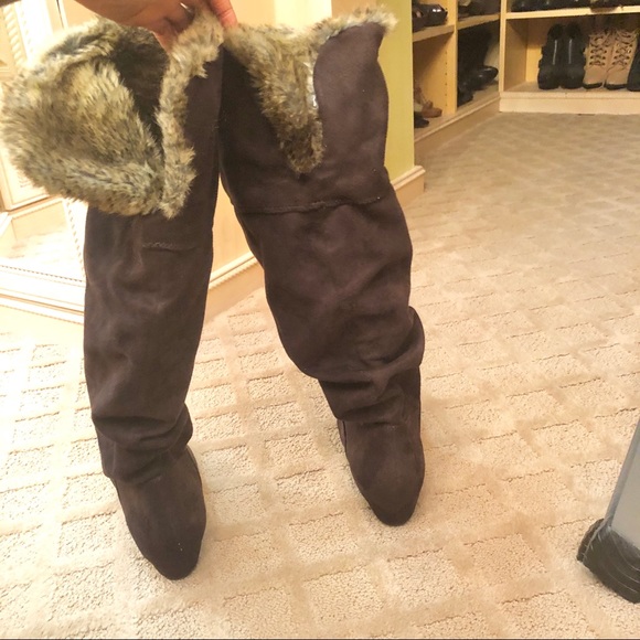 NWOT Vegan suede brown boots - Picture 6 of 8